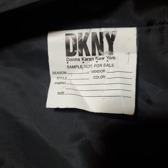 Like new and one-of-a-kind DKNY Jeans Faux Fur + Wool size S/M Longline Vest - Picture 14 of 16